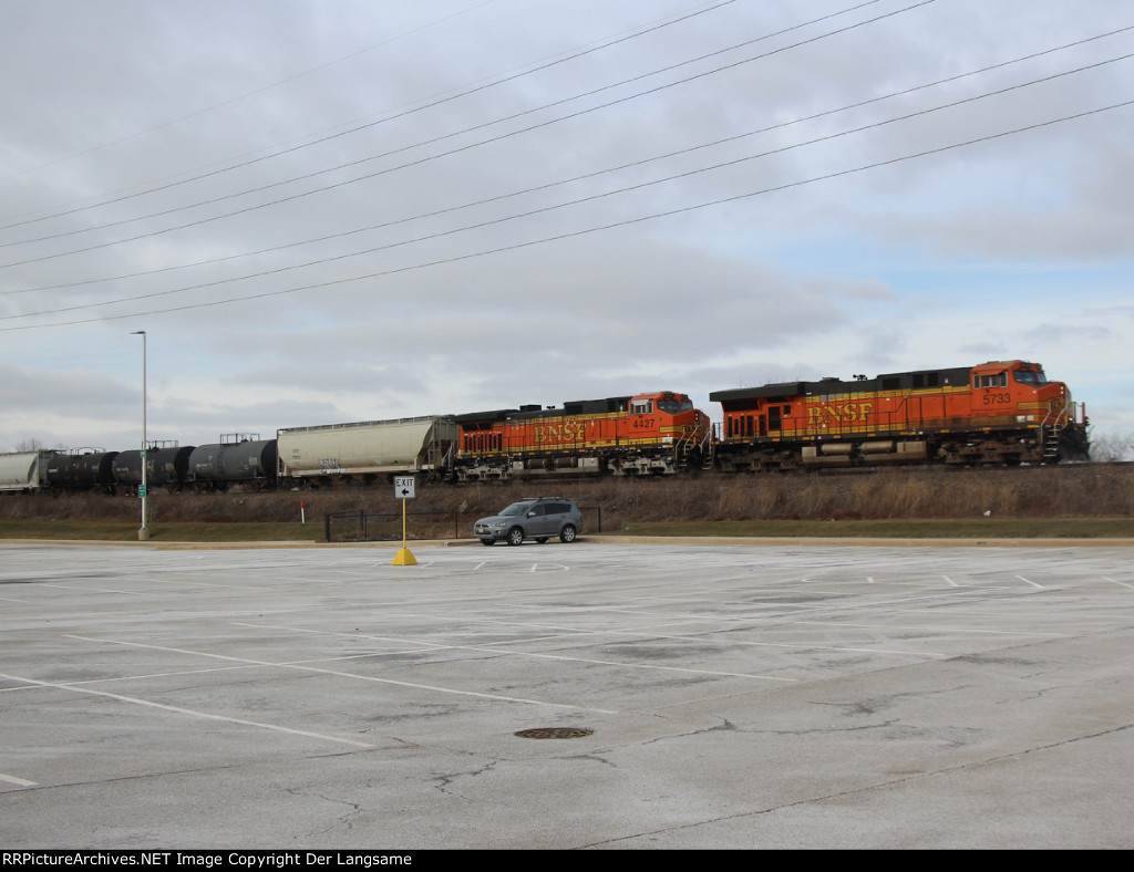 BNSF 5733